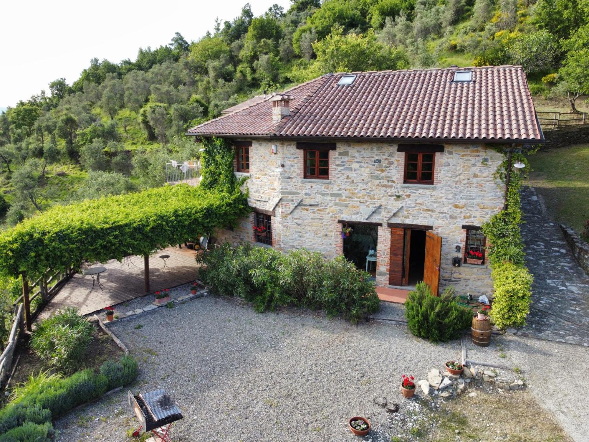Casa Vacanze La Casala Apartamento Fivizzano Exterior foto